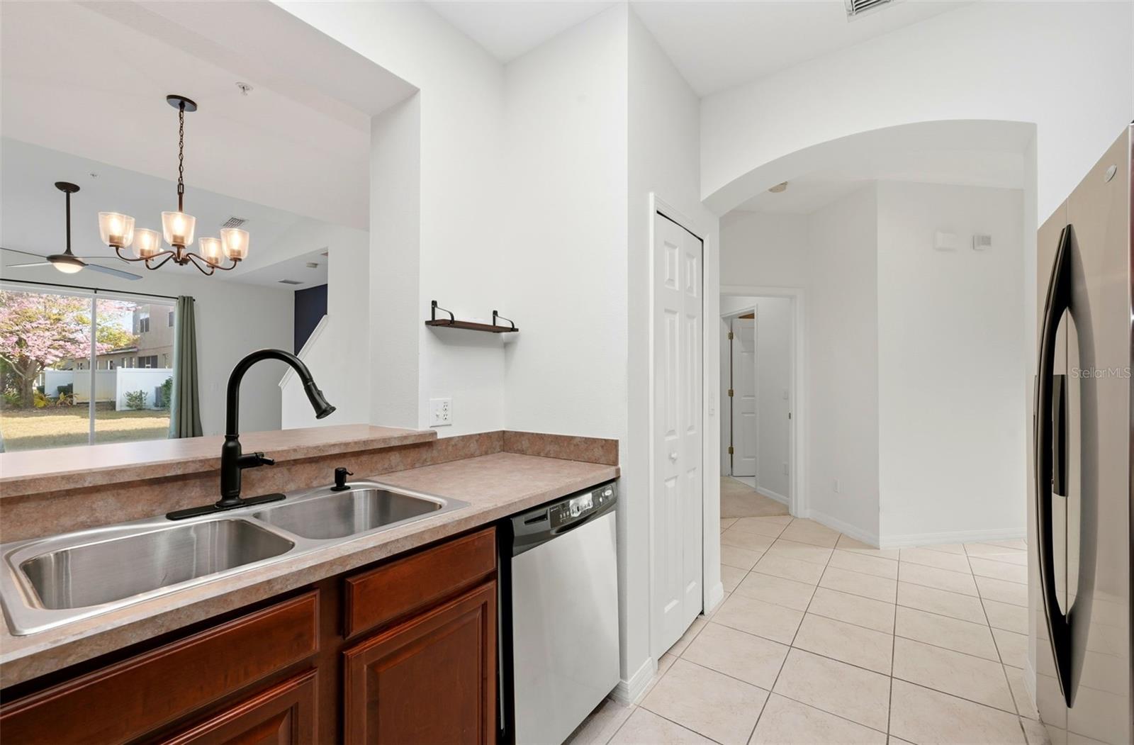 Image 8 of 46 For 970 Davenwood Court