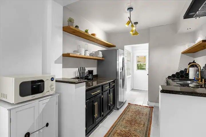 Image 17 of 32 For 1916 Garvin Street