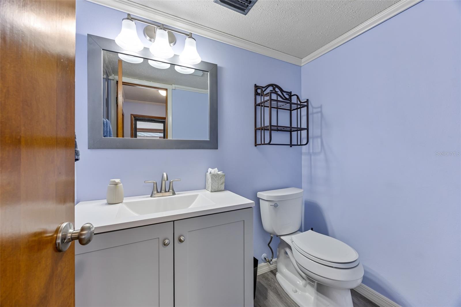 Image 23 of 38 For 4605 Lee Street