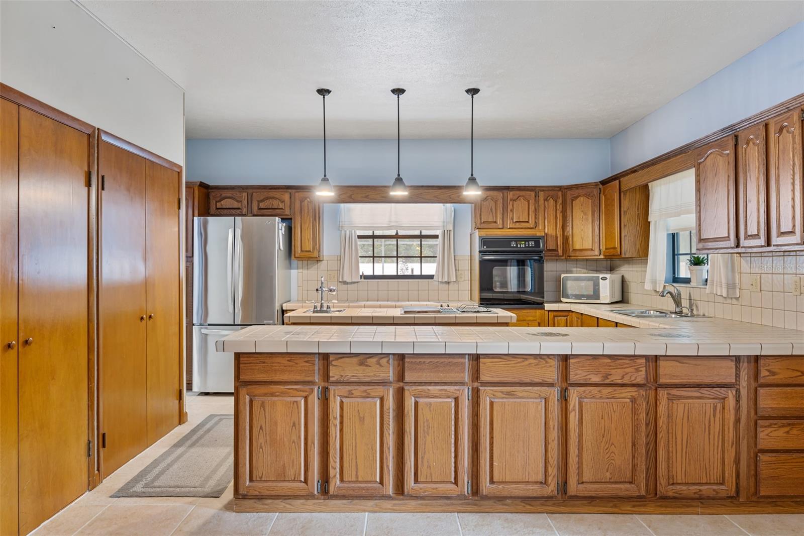 Image 4 of 38 For 4605 Lee Street