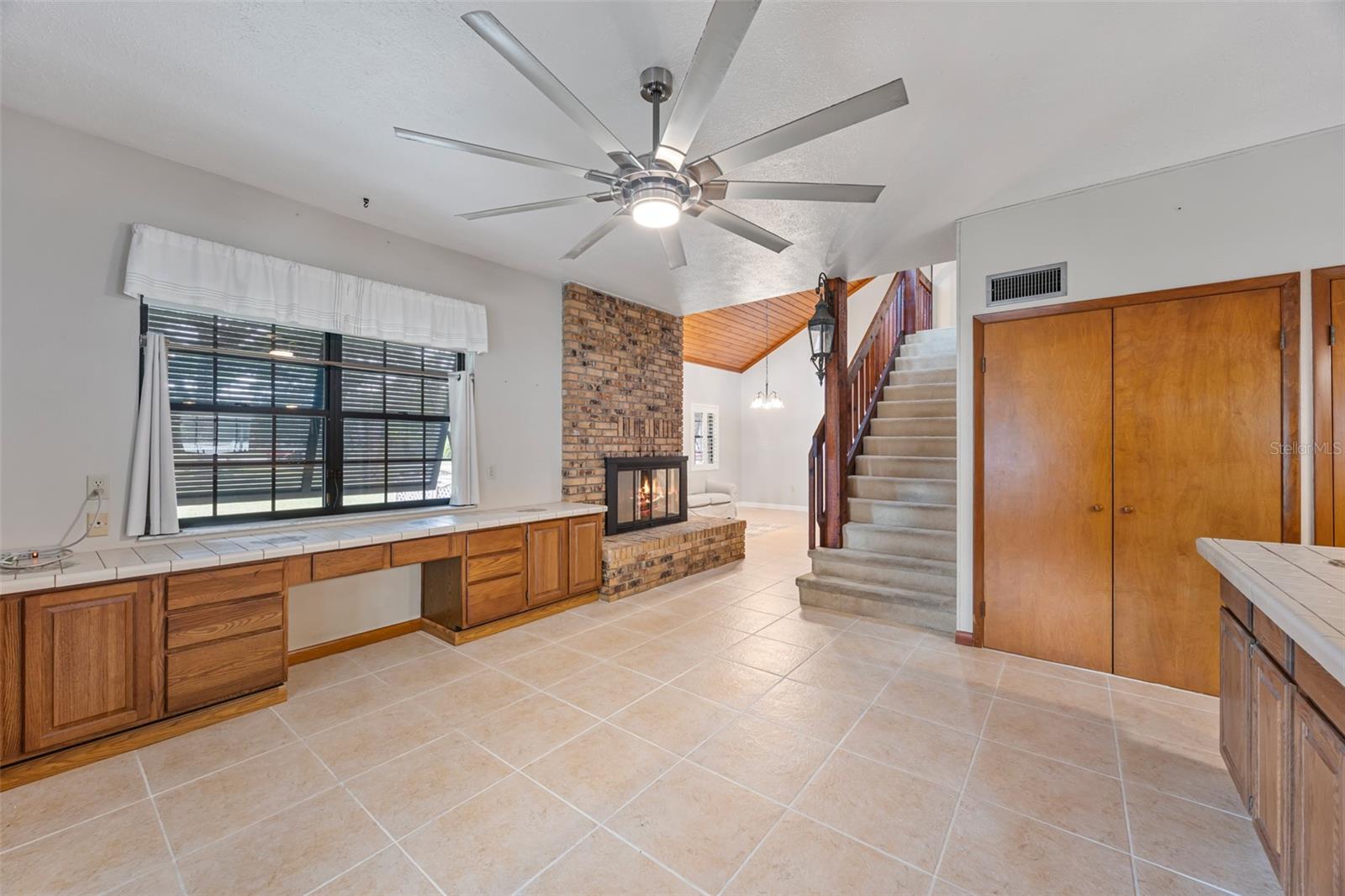 Image 8 of 38 For 4605 Lee Street