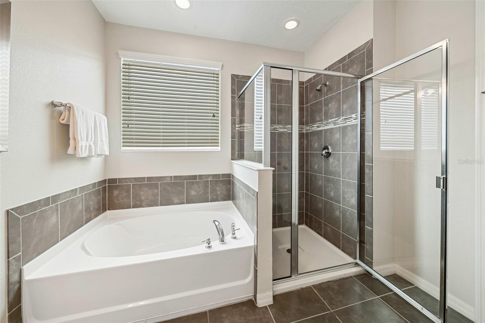 Image 43 of 74 For 9079 Sunshine Ridge Loop