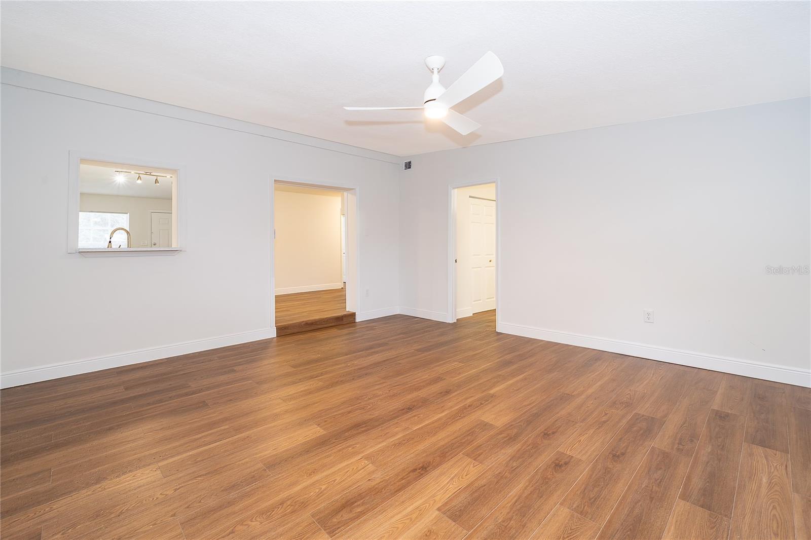 Image 13 of 26 For 356 Fanfair Avenue