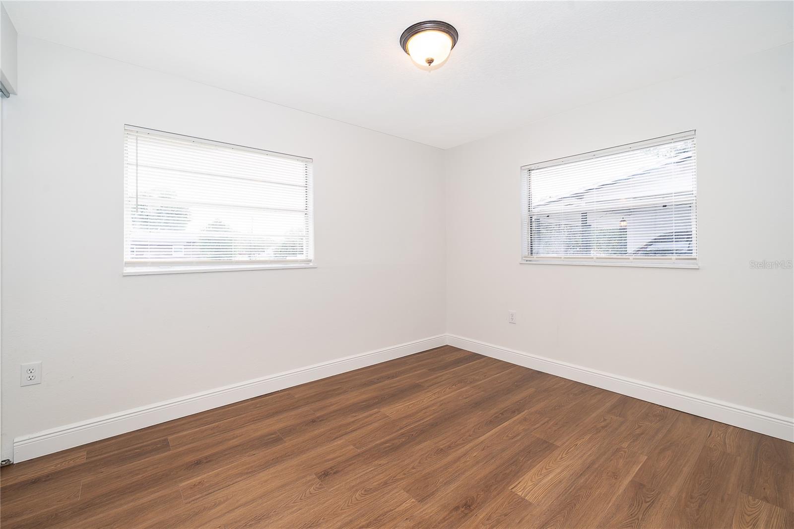 Image 17 of 26 For 356 Fanfair Avenue