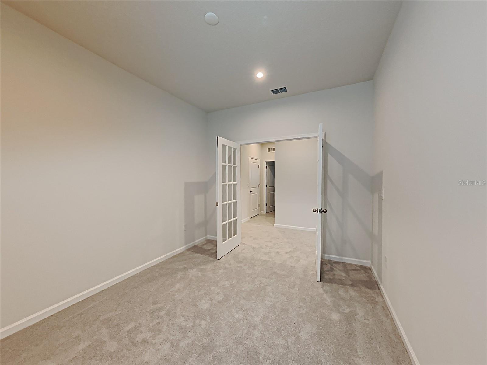 Image 7 of 17 For 221 Siesta Vista Court