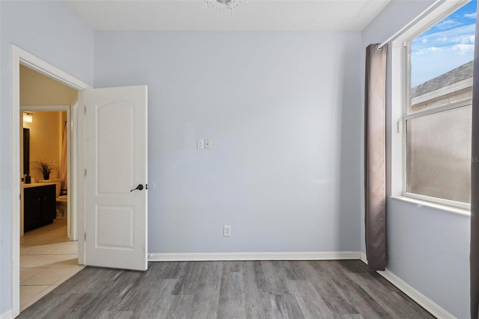 Image 33 of 44 For 5229 Clover Mist Drive