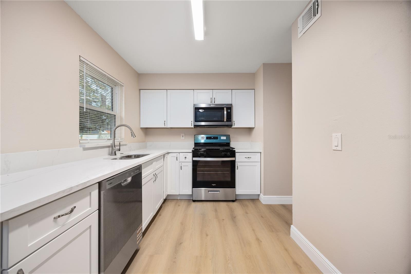 Image 8 of 27 For 8013 Rhea Circle