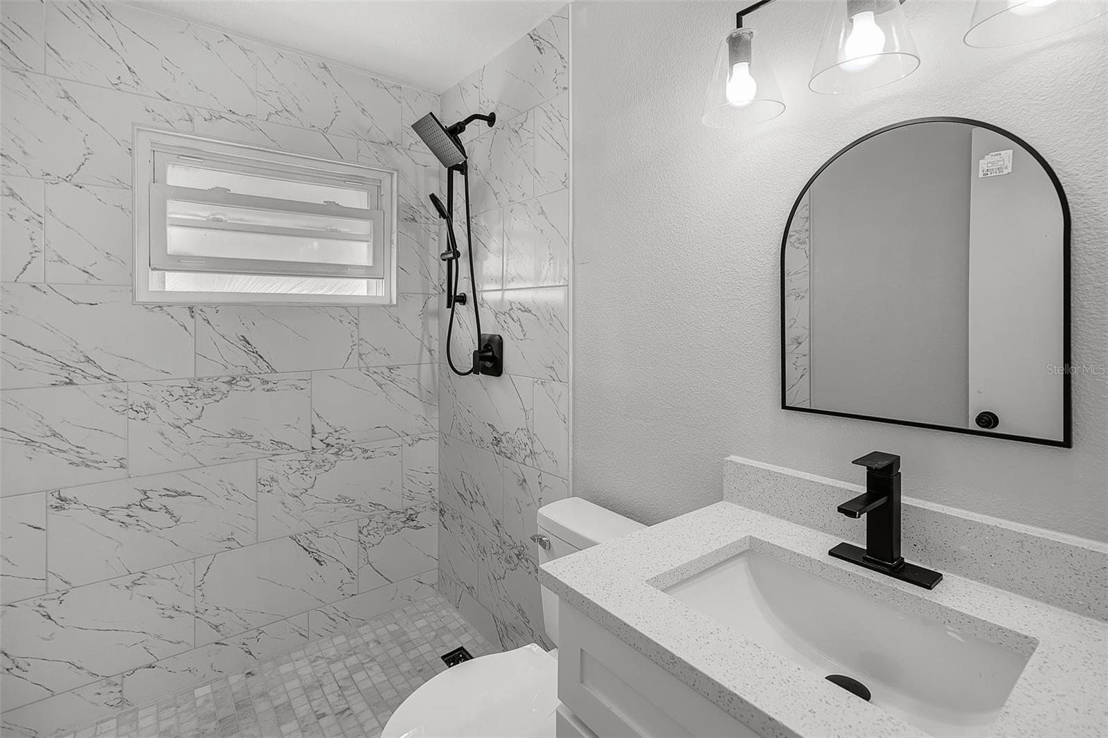 Image 16 of 38 For 2105 9th Street Ne