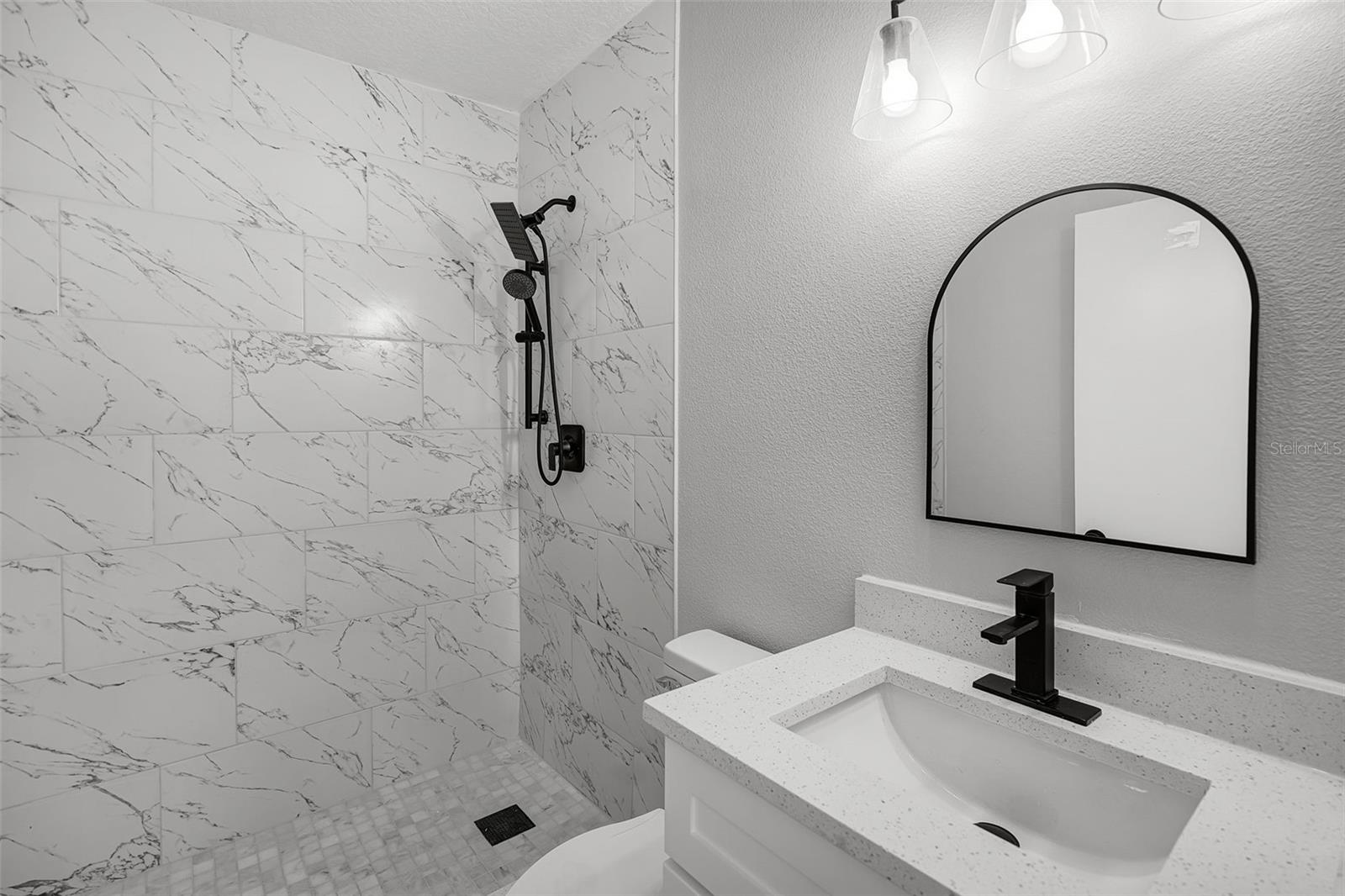 Image 18 of 38 For 2105 9th Street Ne