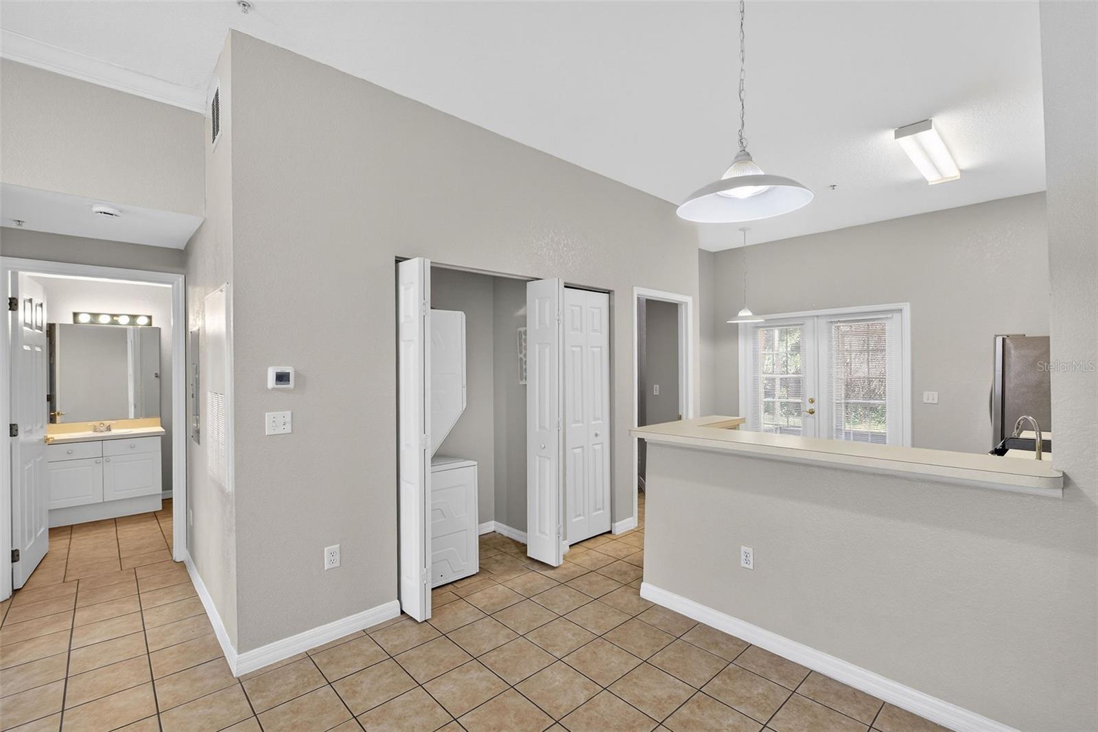 Image 10 of 20 For 141 Reserve Circle 109