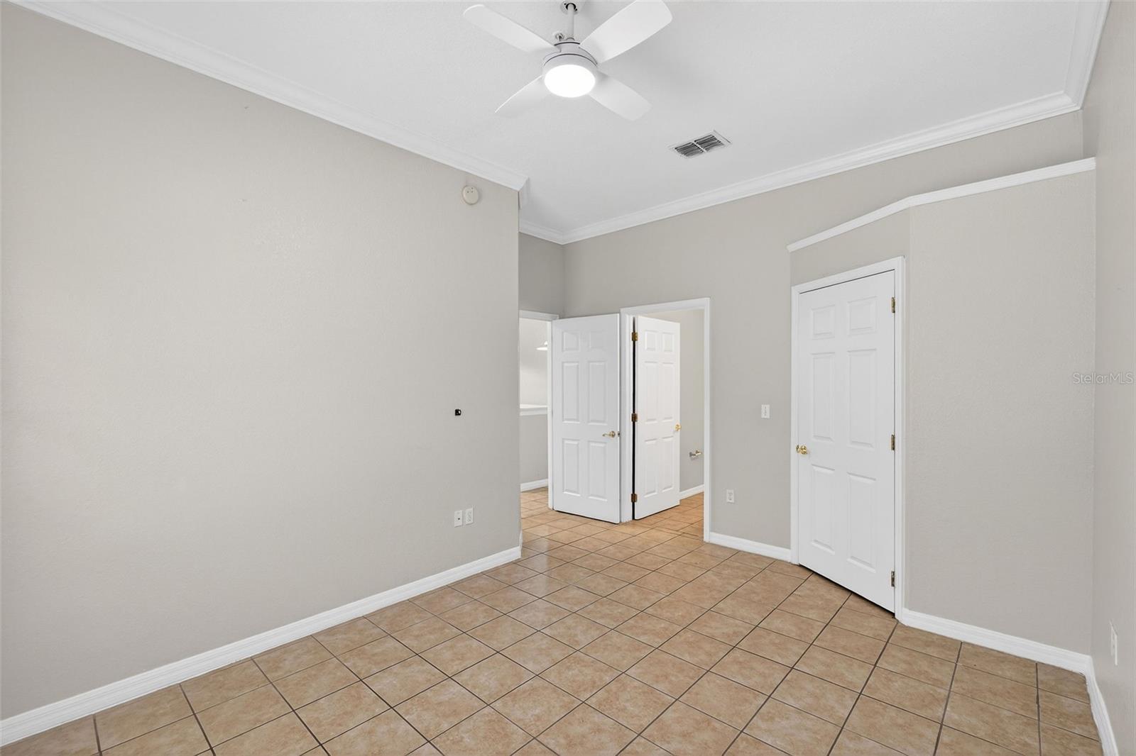 Image 11 of 20 For 141 Reserve Circle 109