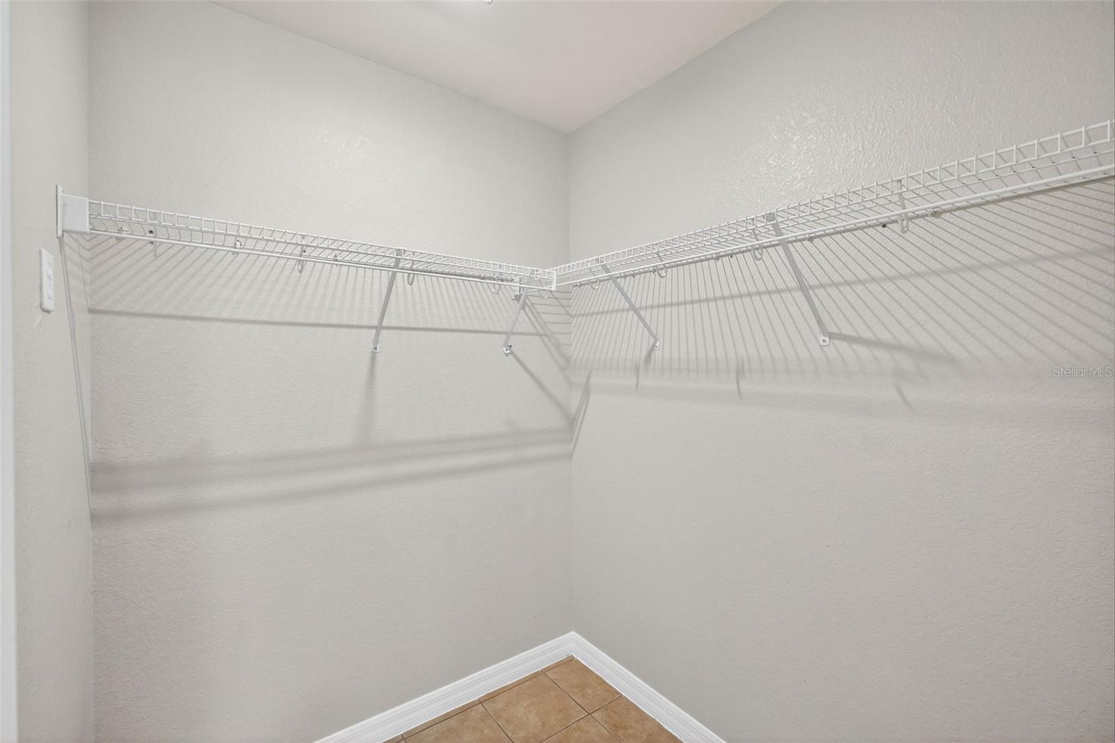 Image 14 of 20 For 141 Reserve Circle 109