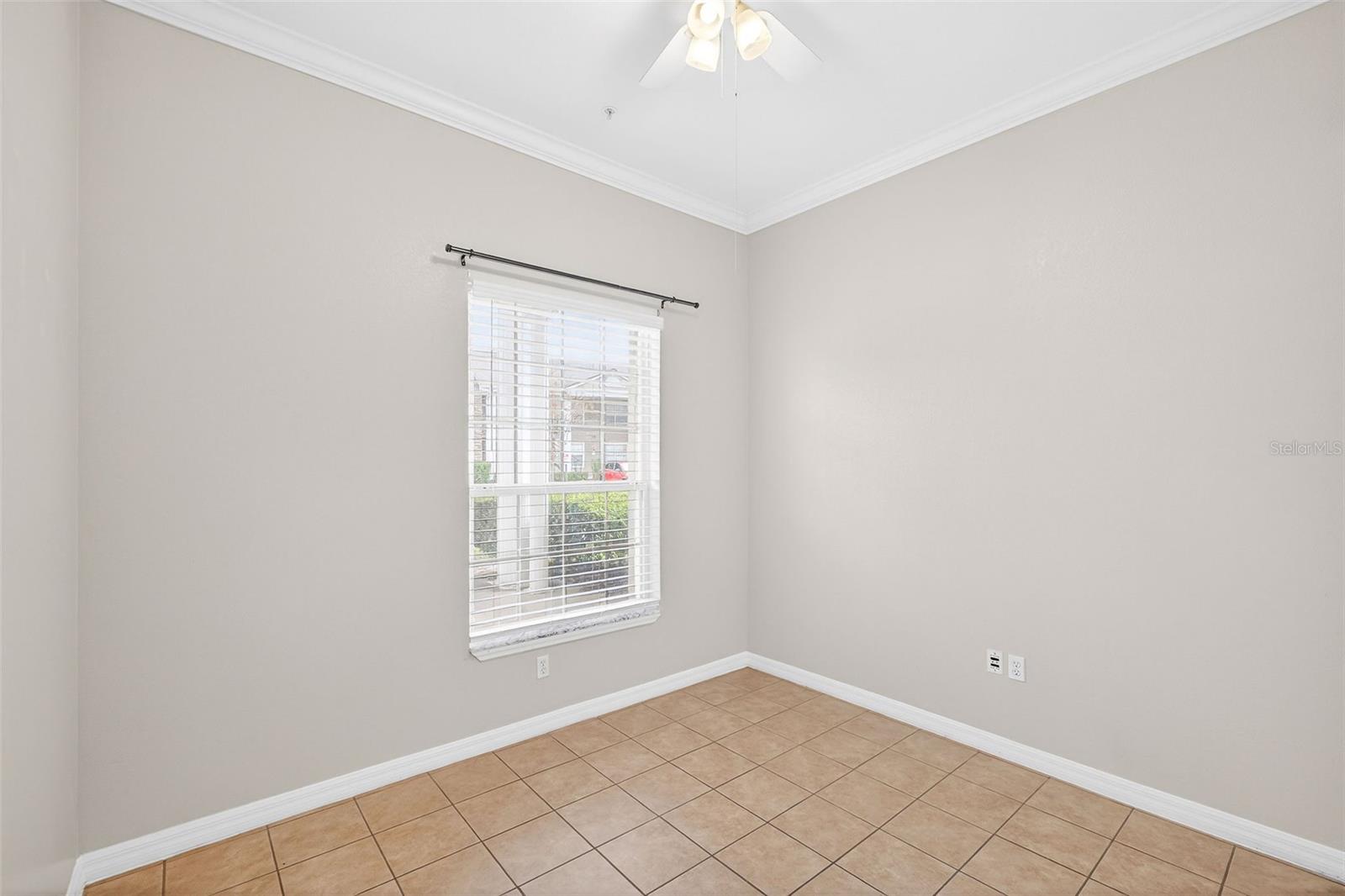 Image 15 of 20 For 141 Reserve Circle 109