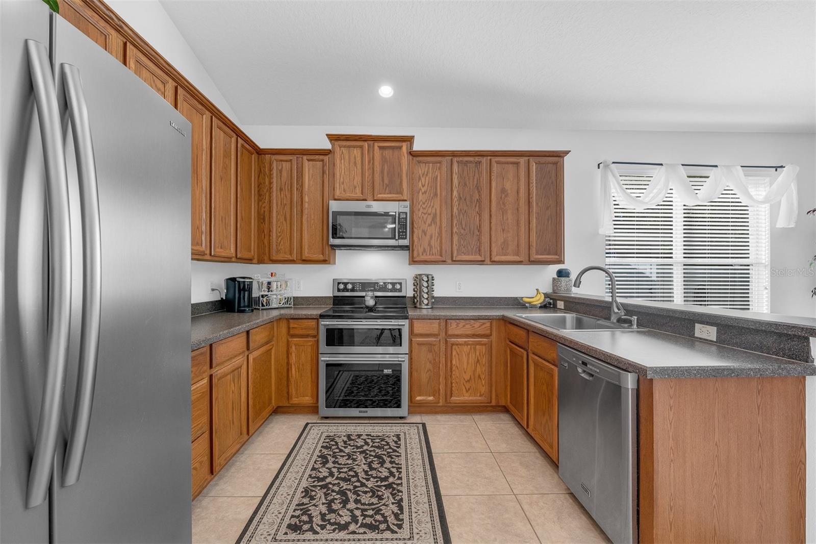 Image 15 of 40 For 9948 Cypress Vine Drive