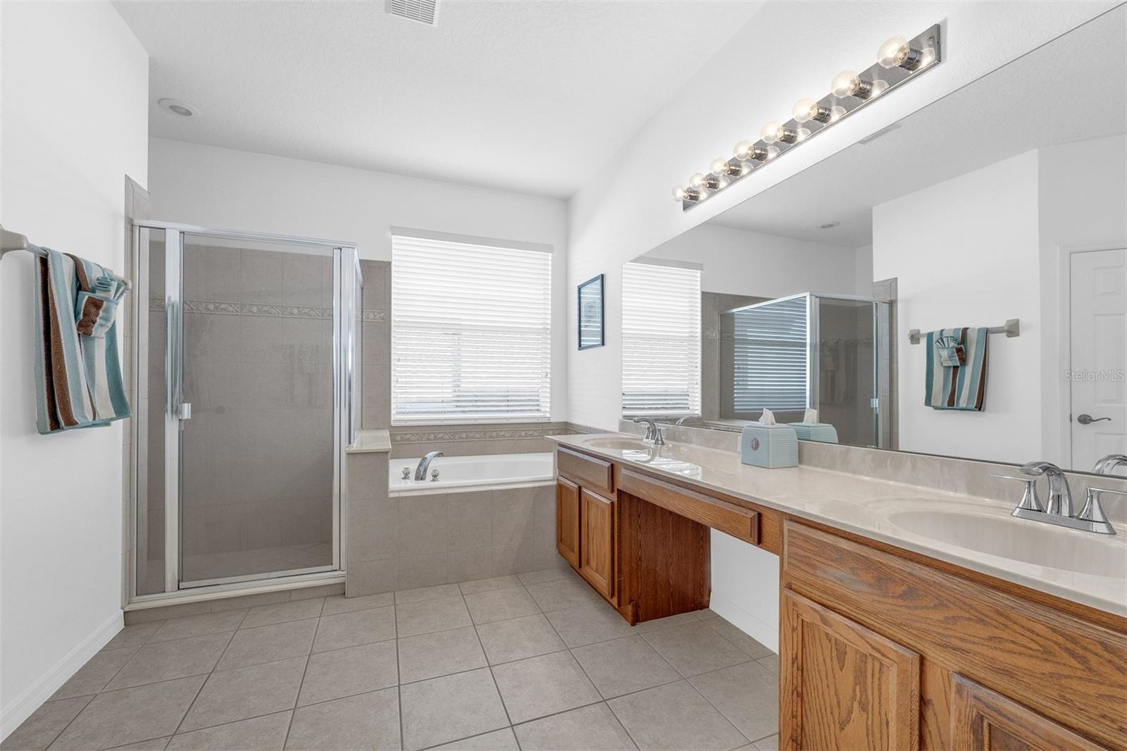 Image 20 of 40 For 9948 Cypress Vine Drive