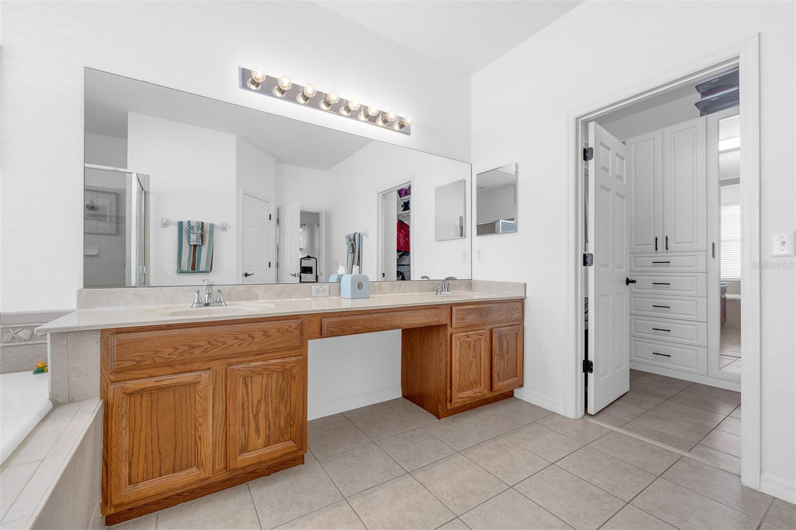 Image 22 of 40 For 9948 Cypress Vine Drive