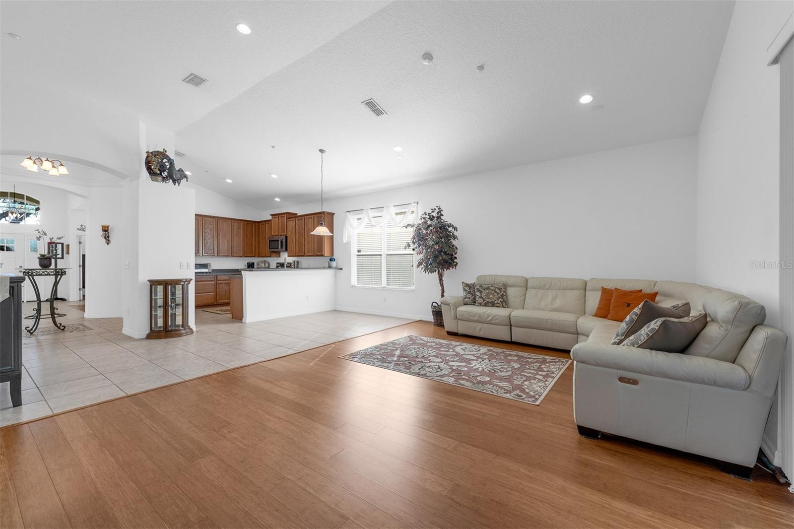 Image 8 of 40 For 9948 Cypress Vine Drive