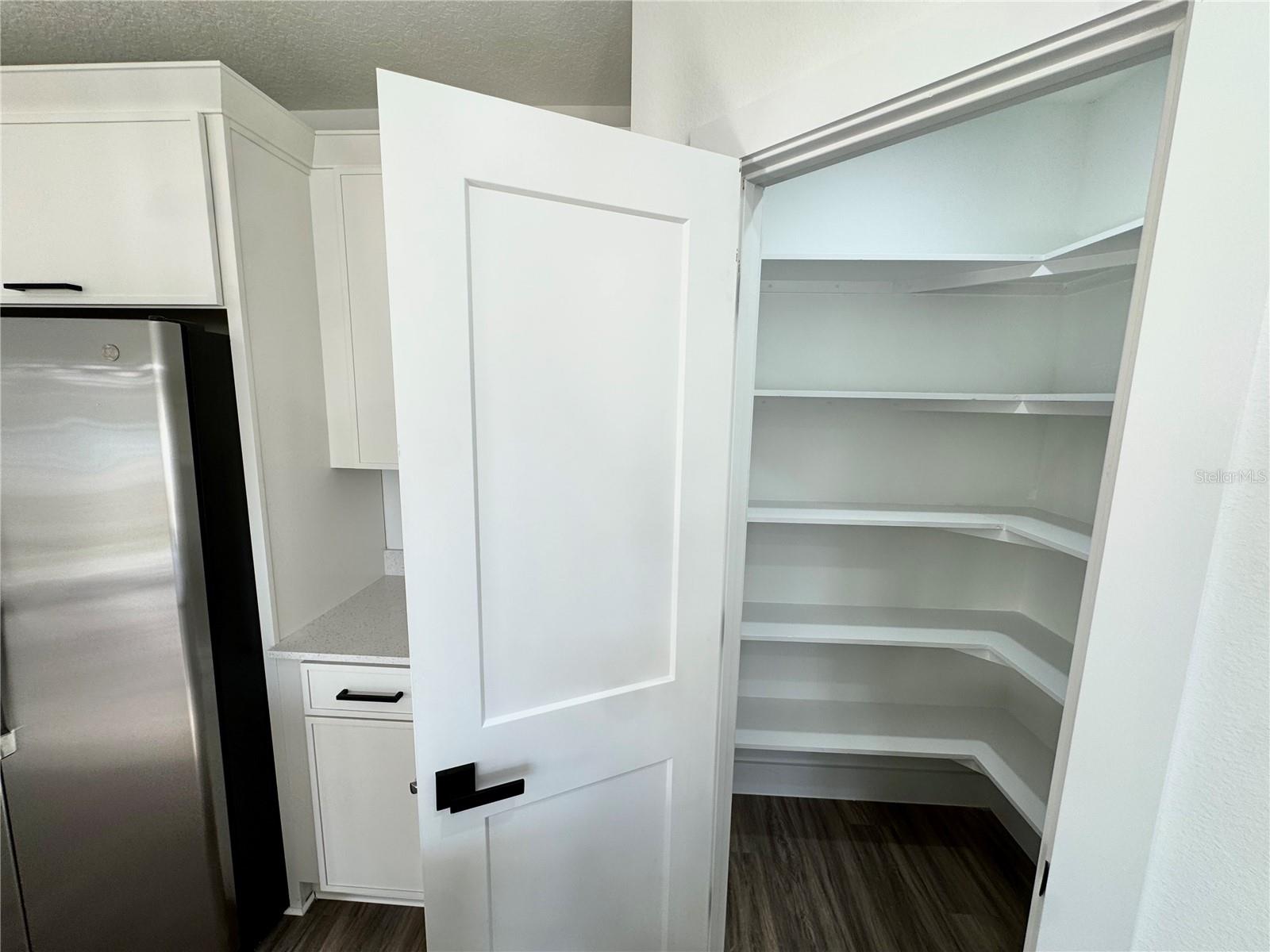 Image 13 of 47 For 1891 Van Allen Circle