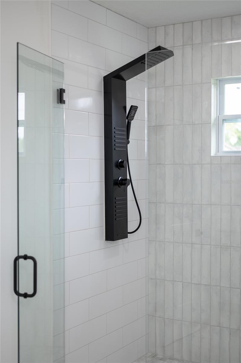 Image 27 of 47 For 1891 Van Allen Circle