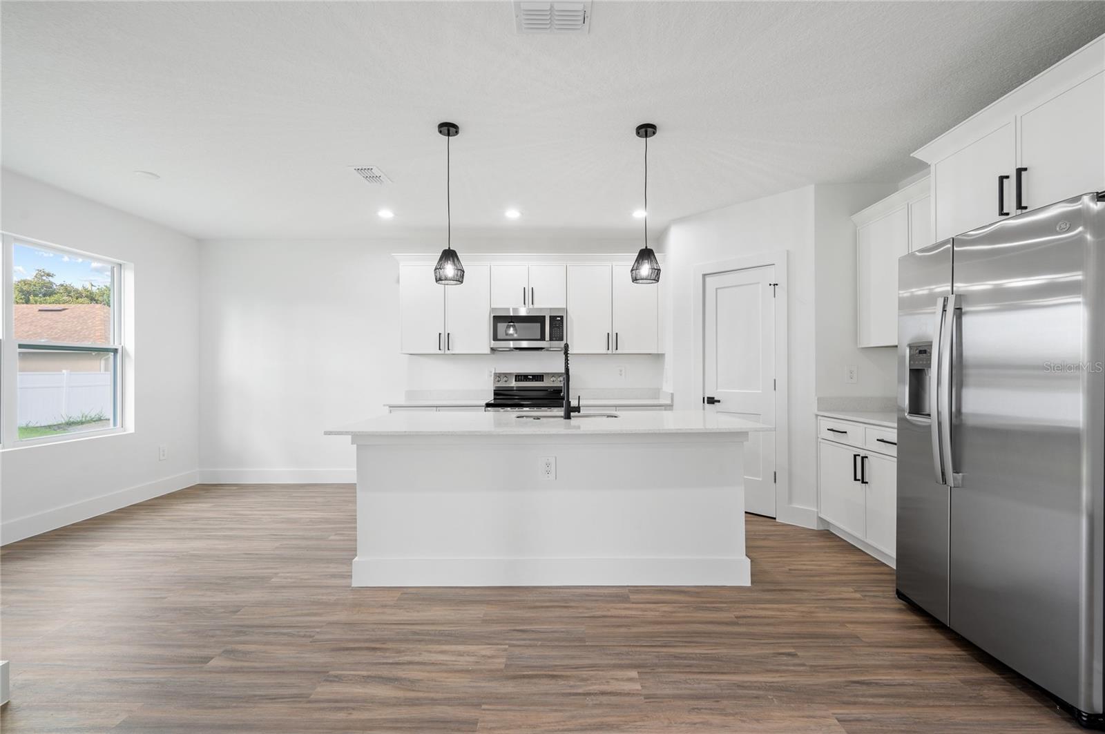 Image 9 of 47 For 1891 Van Allen Circle