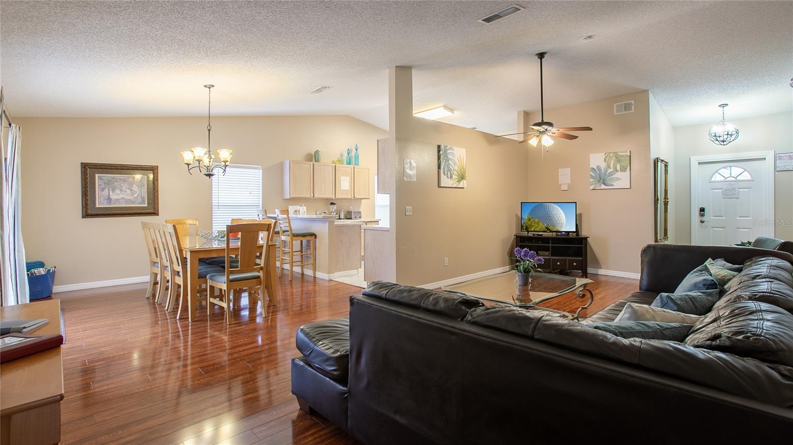 Image 5 of 25 For 7802 Laurel Oak Lane