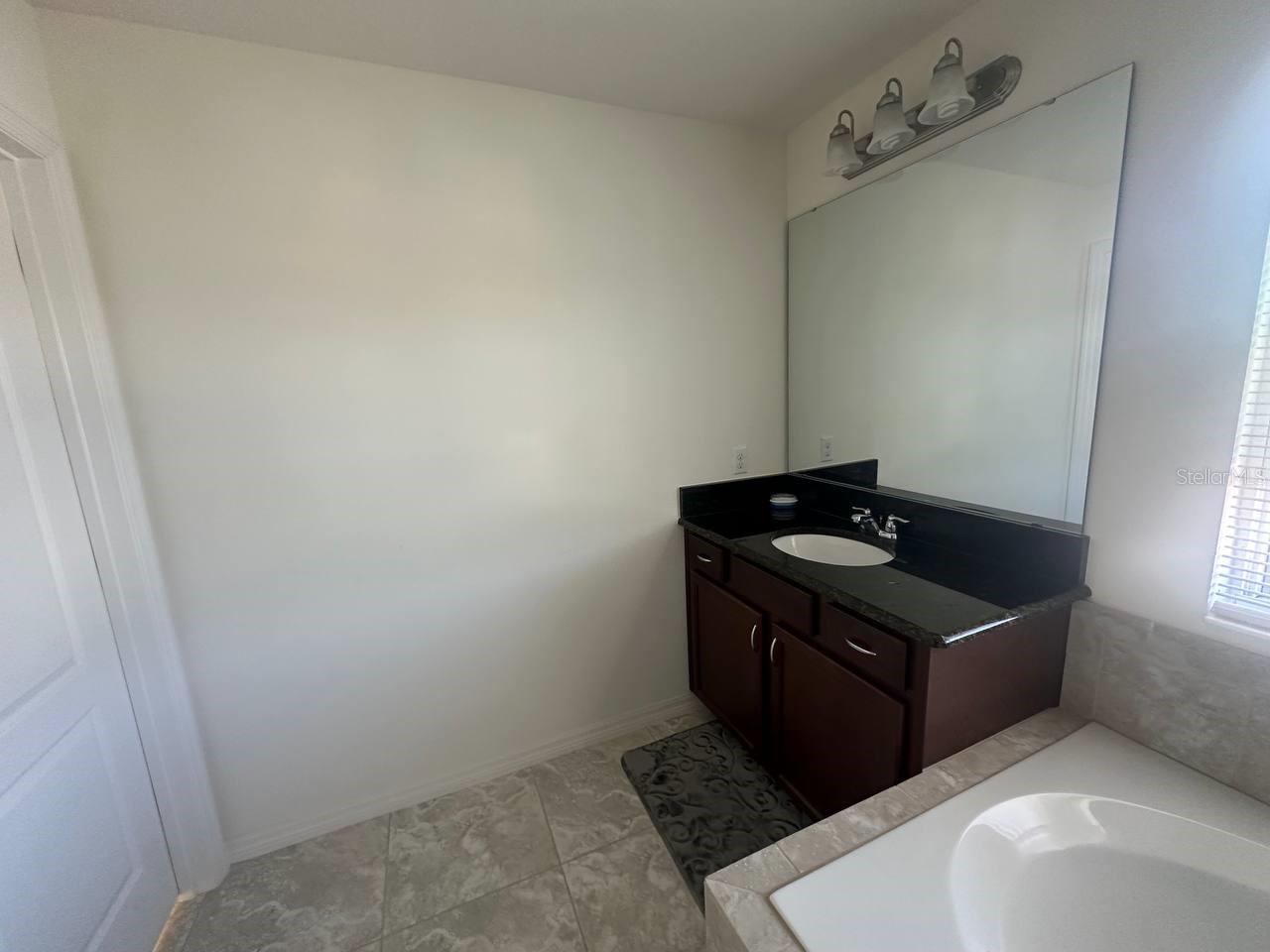 Image 15 of 27 For 3877 Mt Vernon Way