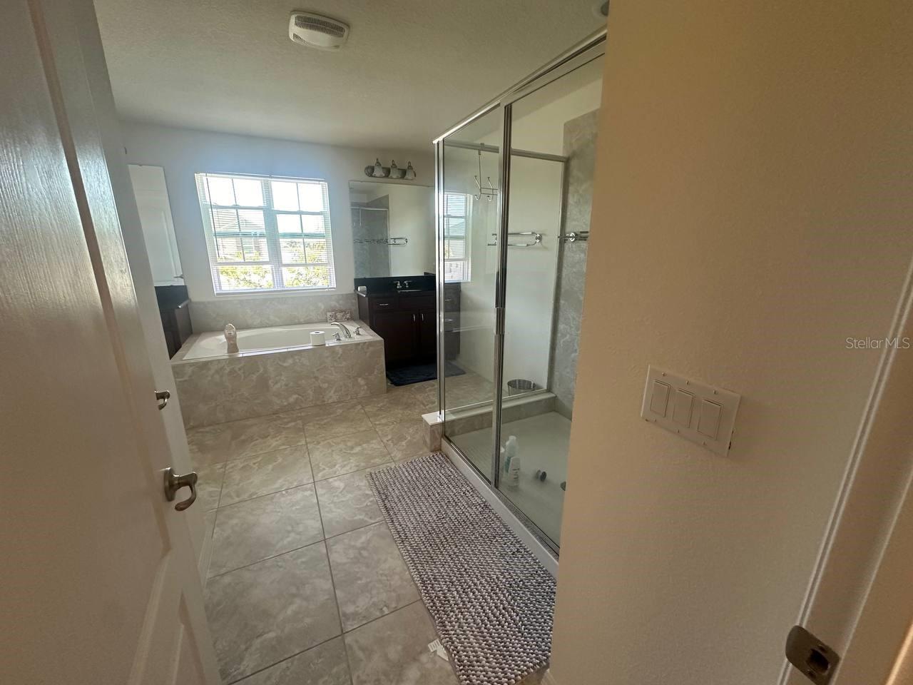 Image 16 of 27 For 3877 Mt Vernon Way