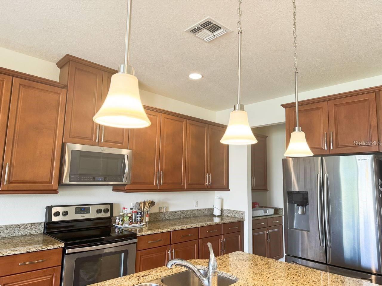 Image 3 of 27 For 3877 Mt Vernon Way