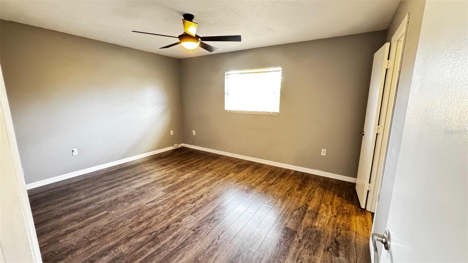 Image 14 of 21 For 3935 Middlesex Place