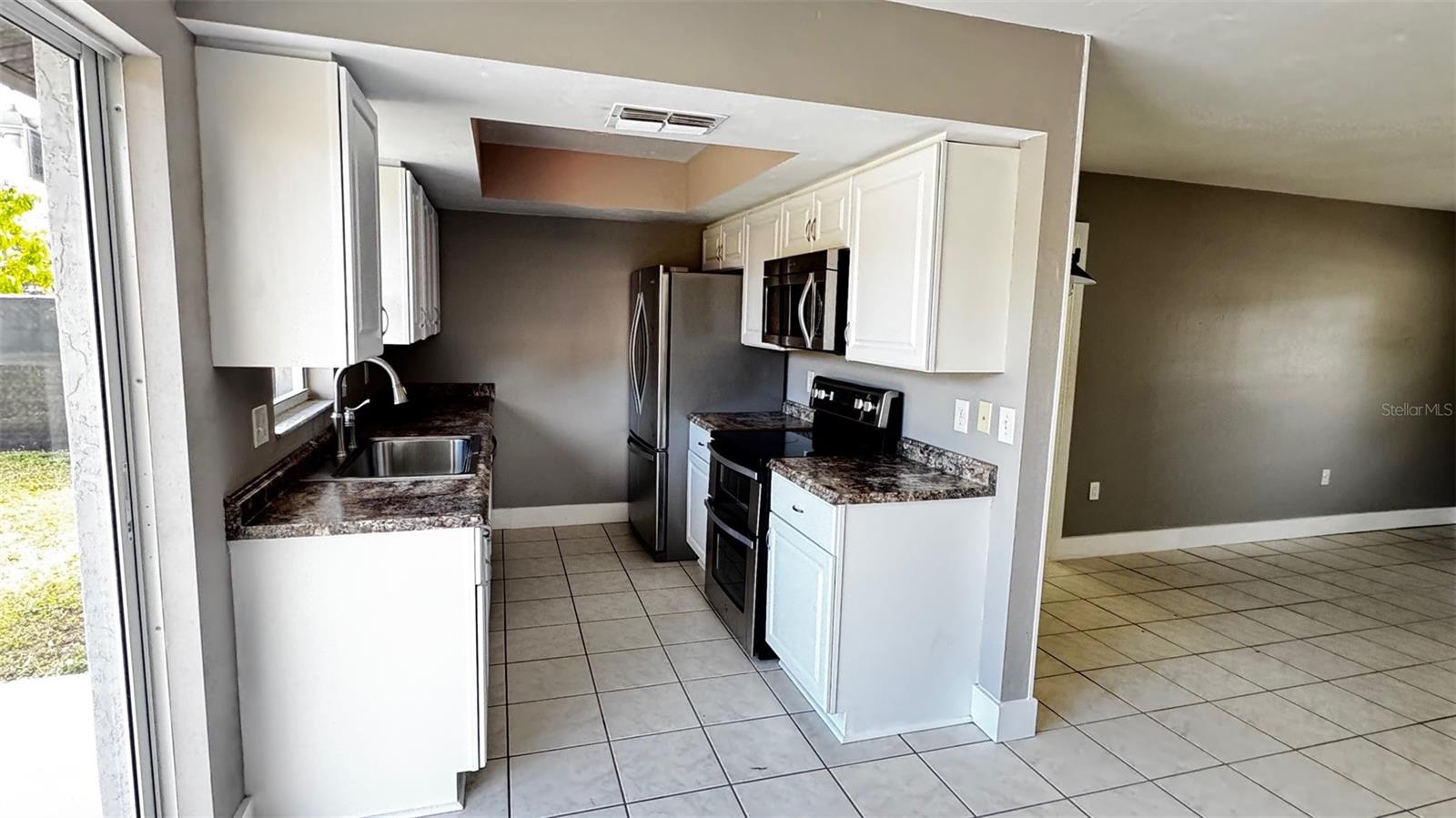 Image 2 of 21 For 3935 Middlesex Place