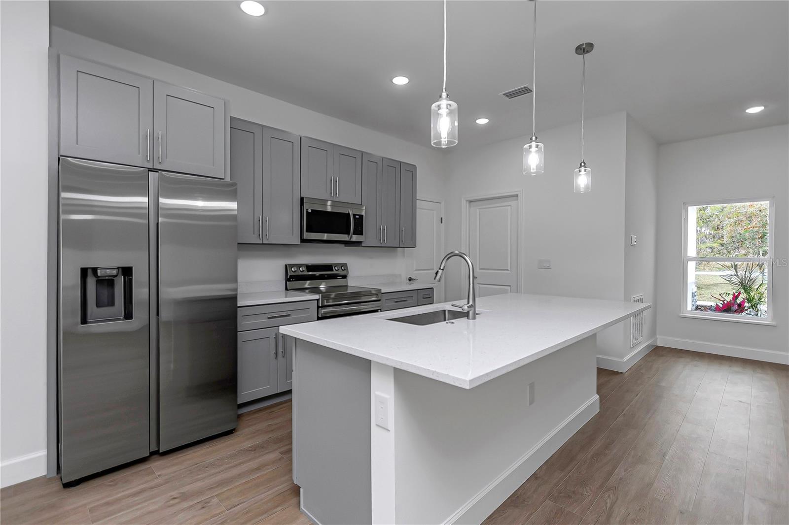 Image 19 of 44 For 13177 67th Avenue