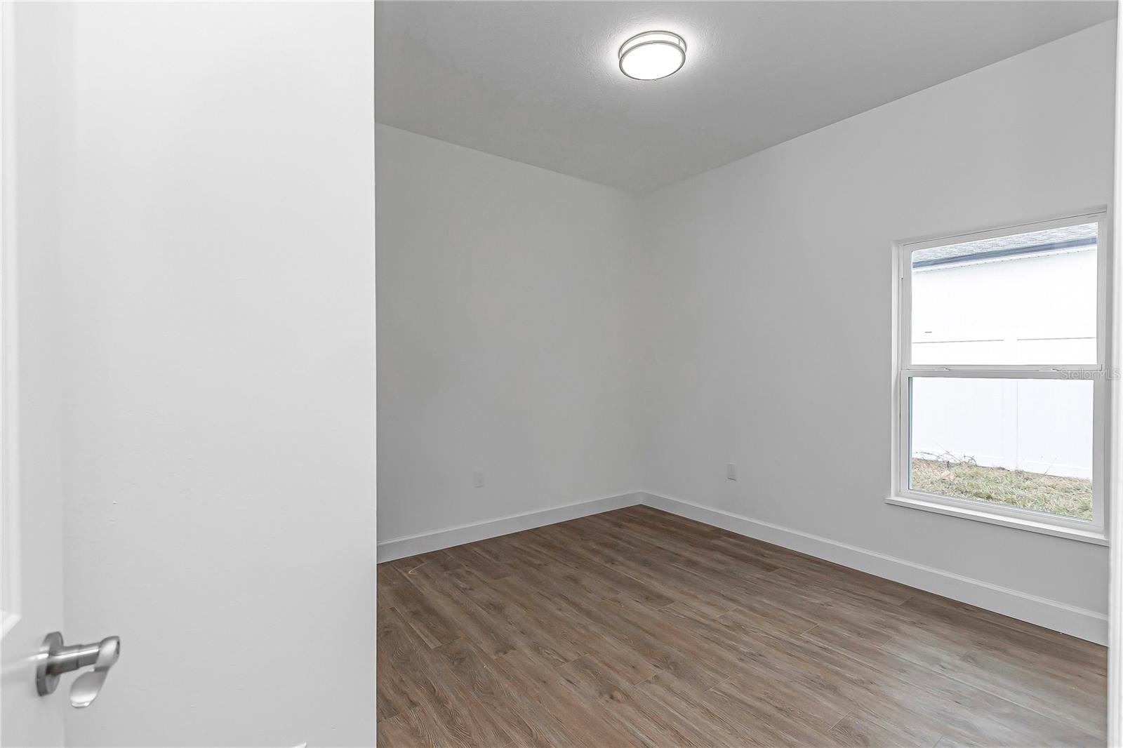 Image 32 of 44 For 13177 67th Avenue