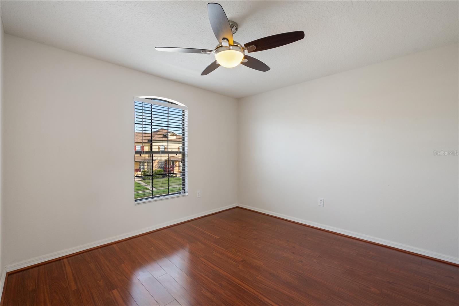 Image 22 of 41 For 13676 Beauregard Place