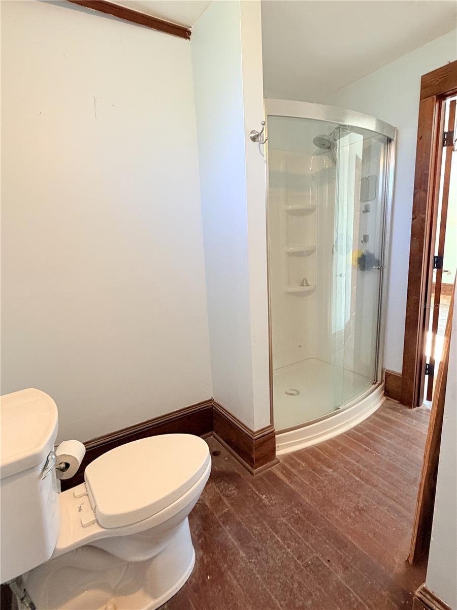 Image 12 of 17 For 43 Hollywood Avenue