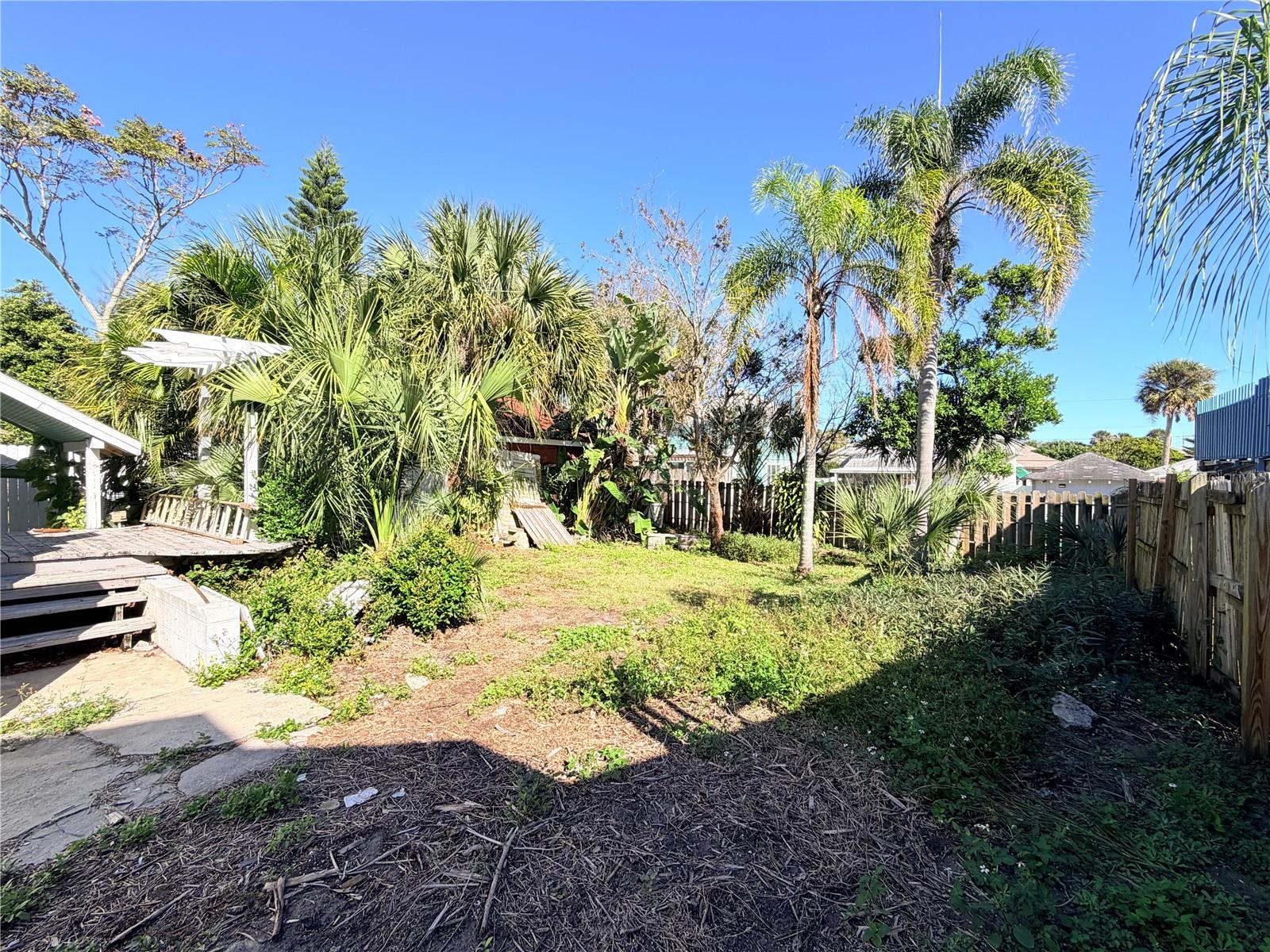 Image 14 of 17 For 43 Hollywood Avenue