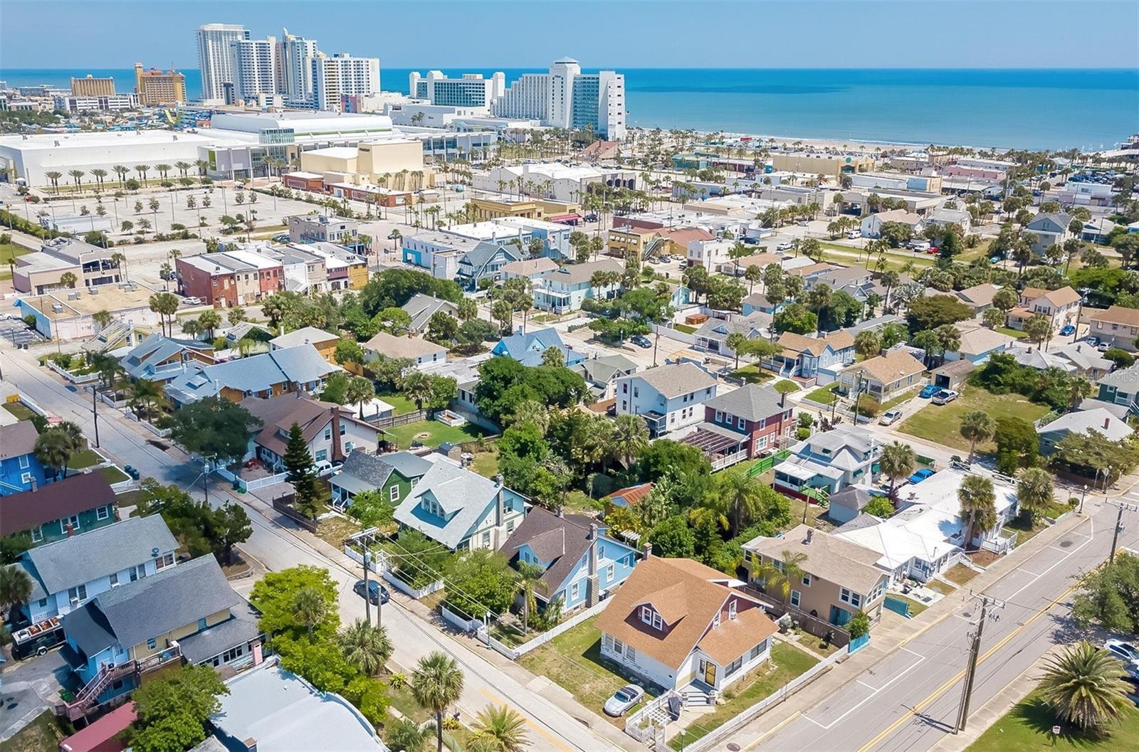 Image 17 of 17 For 43 Hollywood Avenue