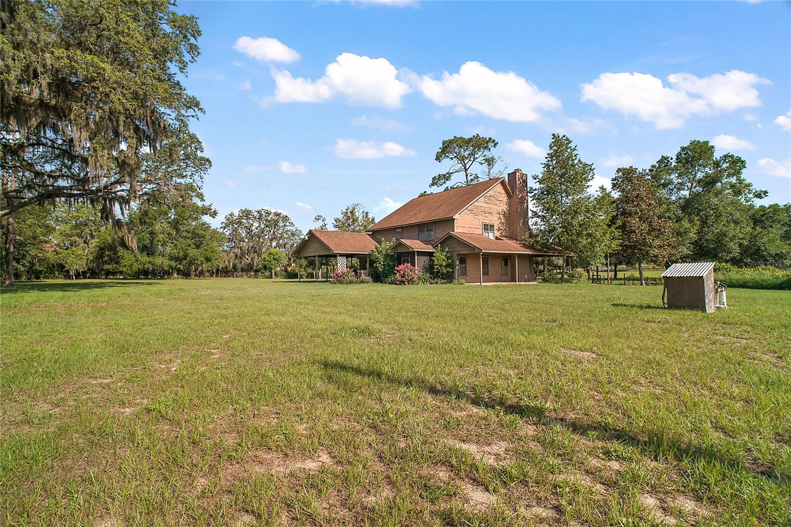 Image 16 of 41 For 17952 Lookout Hill Road