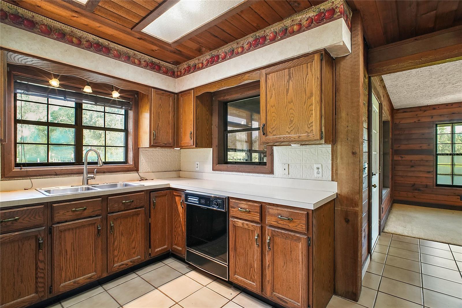 Image 25 of 41 For 17952 Lookout Hill Road