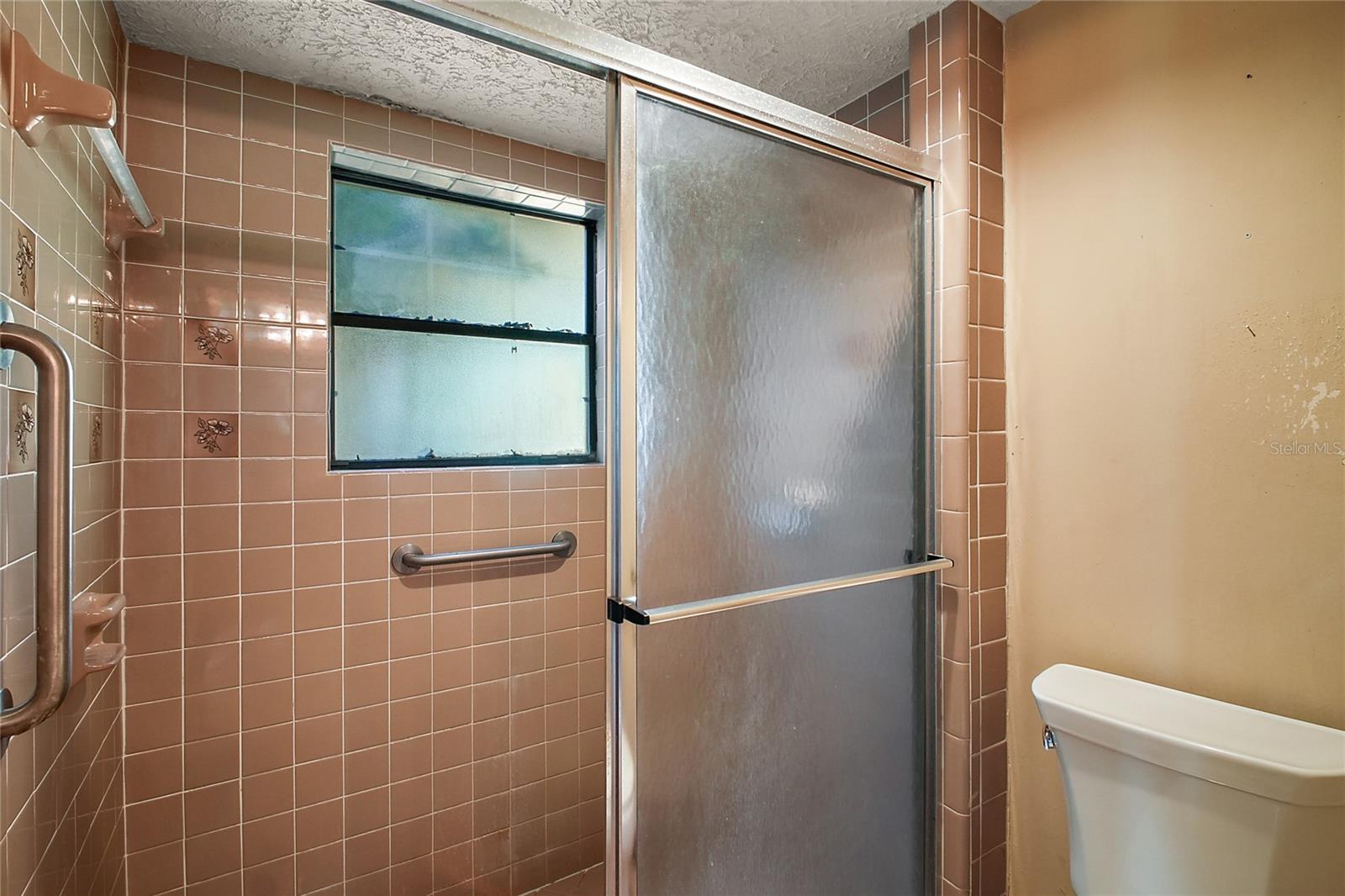 Image 32 of 41 For 17952 Lookout Hill Road