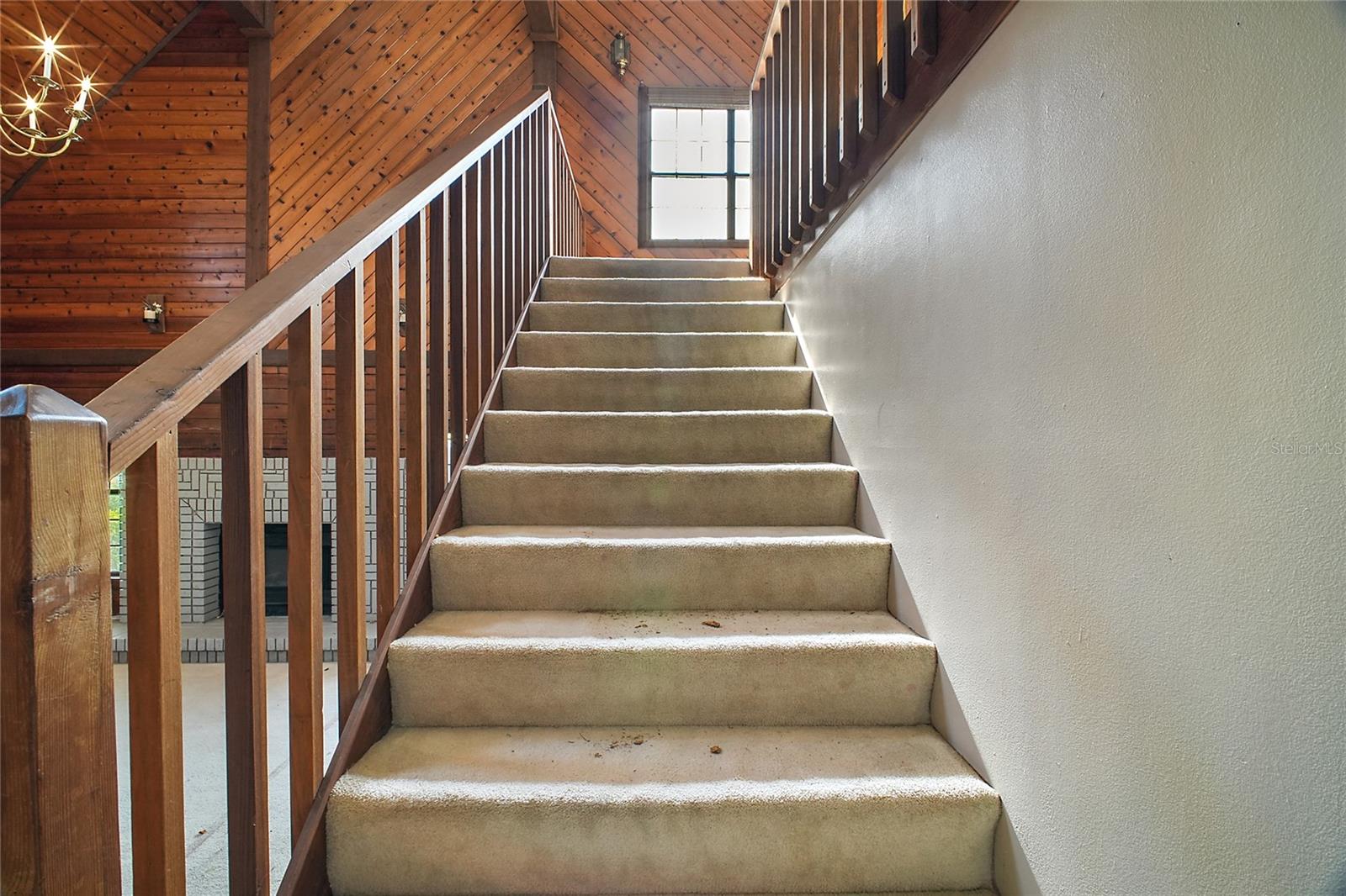 Image 34 of 41 For 17952 Lookout Hill Road