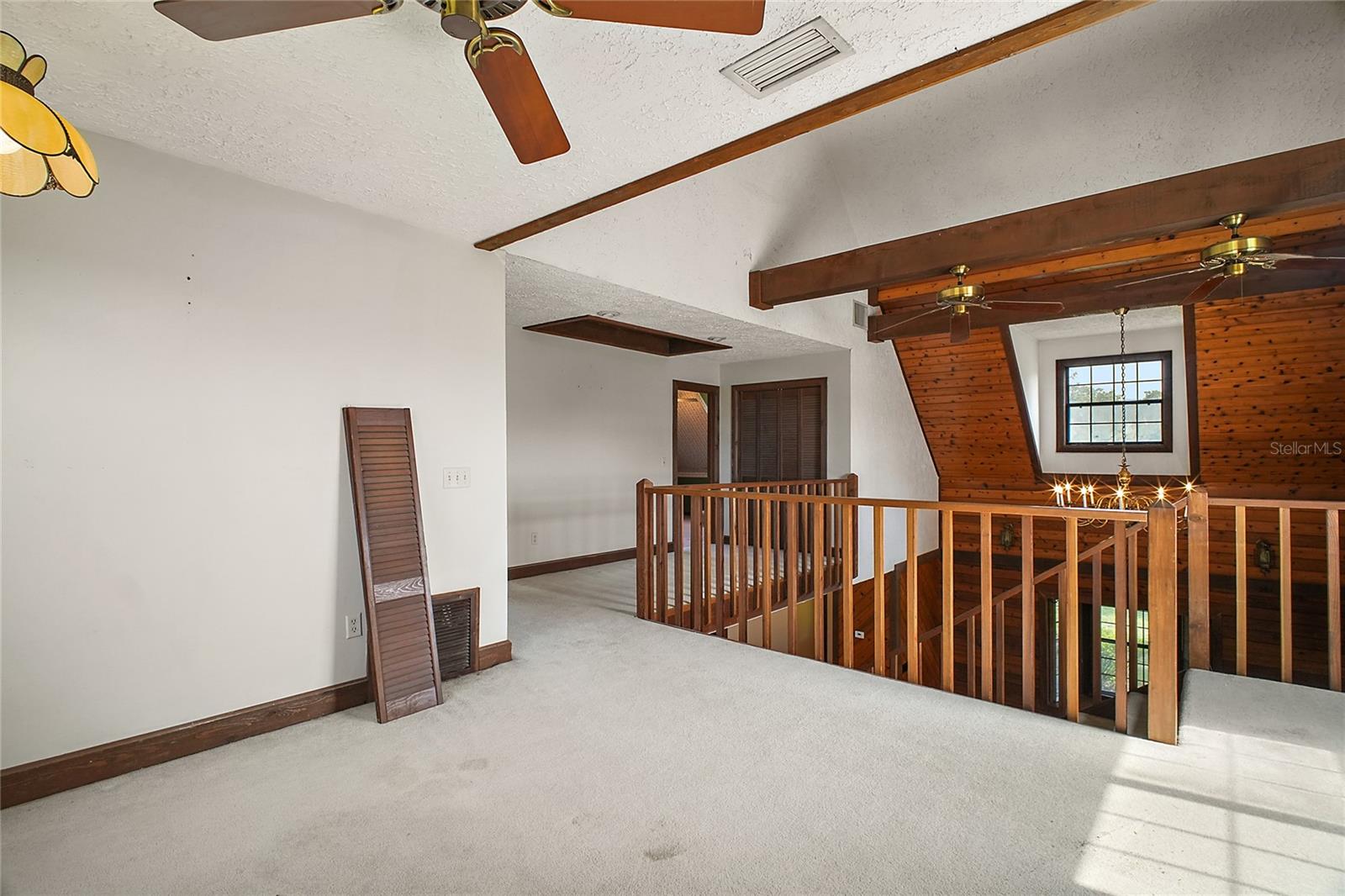 Image 36 of 41 For 17952 Lookout Hill Road