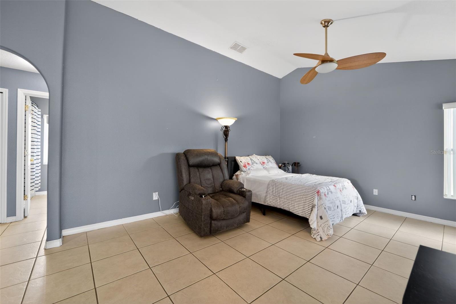 Image 13 of 30 For 4140 Maidu Court