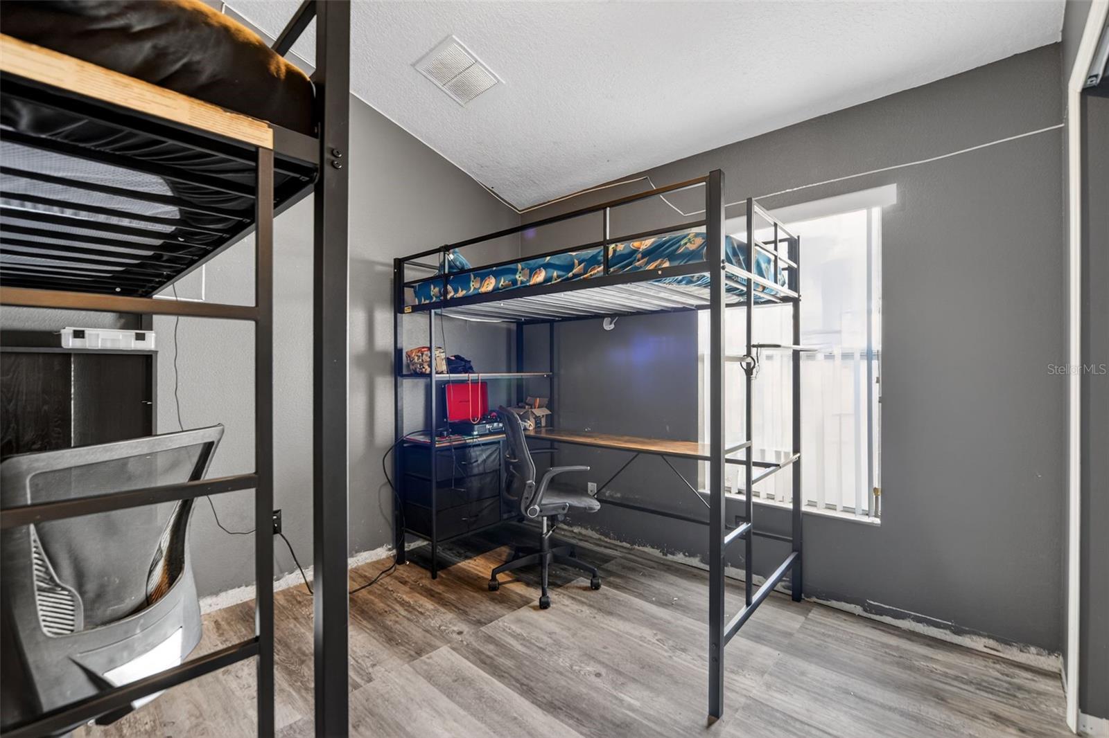 Image 18 of 30 For 4140 Maidu Court