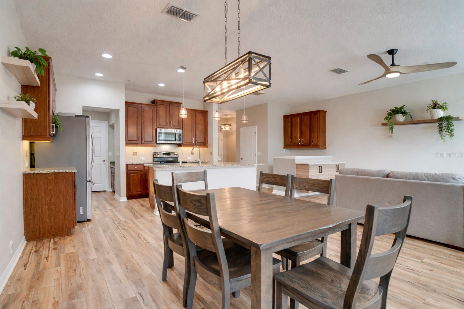 Image 14 of 37 For 814 Walkers Grove Lane