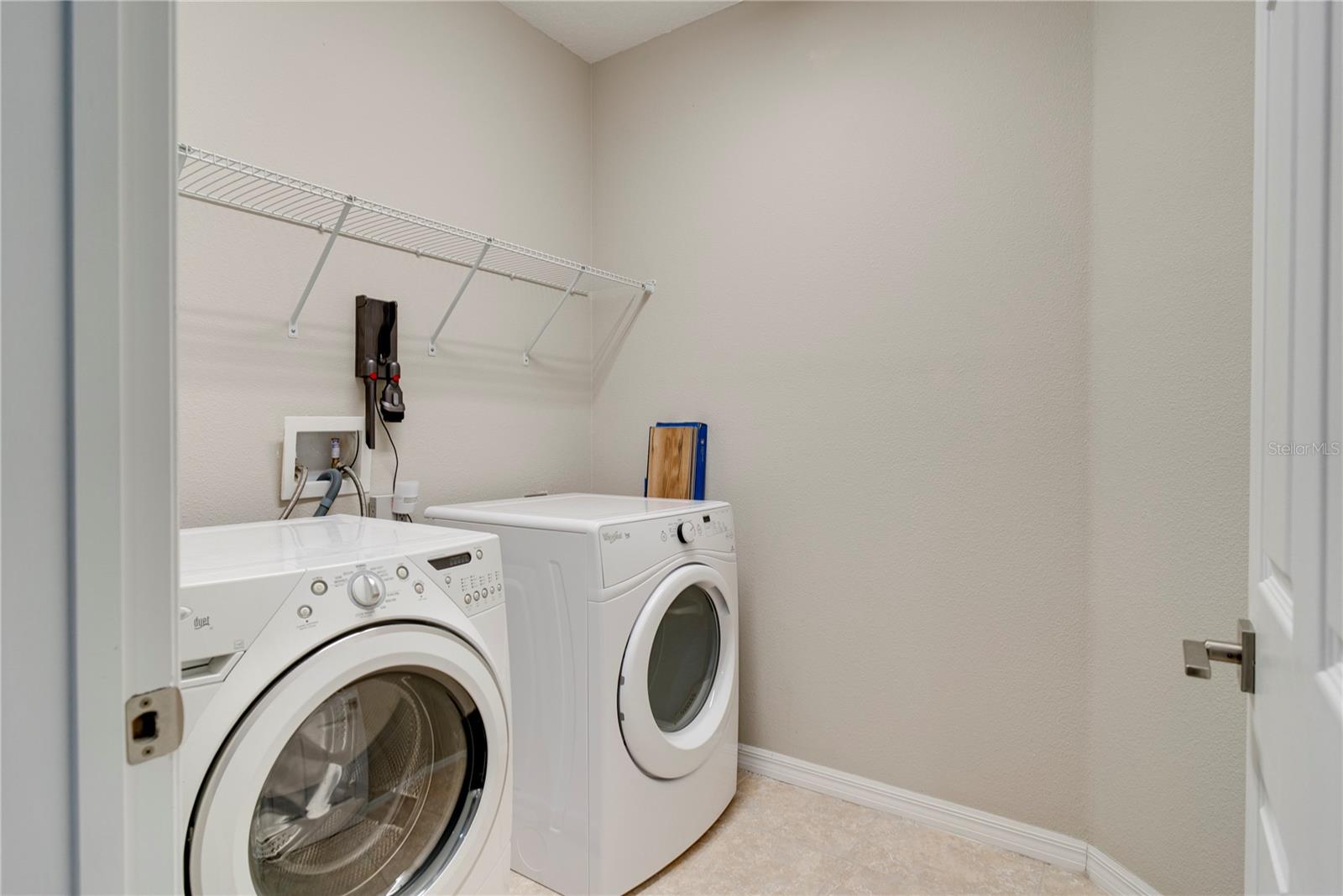 Image 18 of 37 For 814 Walkers Grove Lane