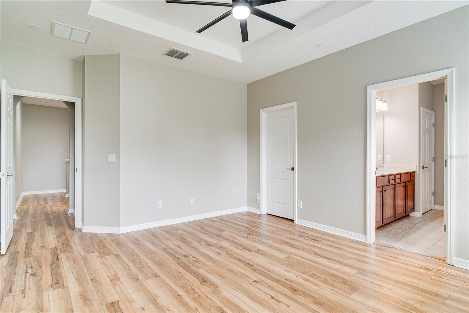 Image 20 of 37 For 814 Walkers Grove Lane