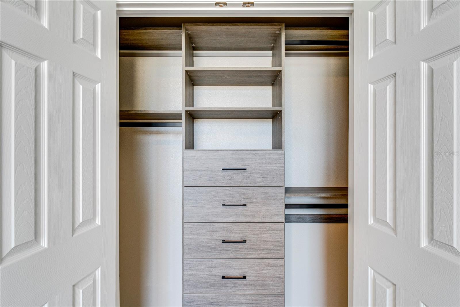 Image 25 of 37 For 814 Walkers Grove Lane