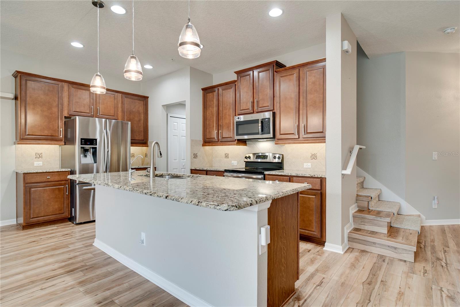 Image 9 of 37 For 814 Walkers Grove Lane