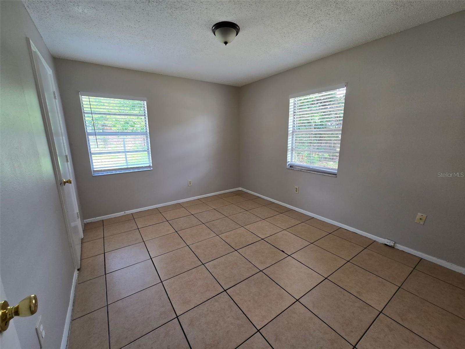 Image 6 of 8 For 385 Lime Street 2