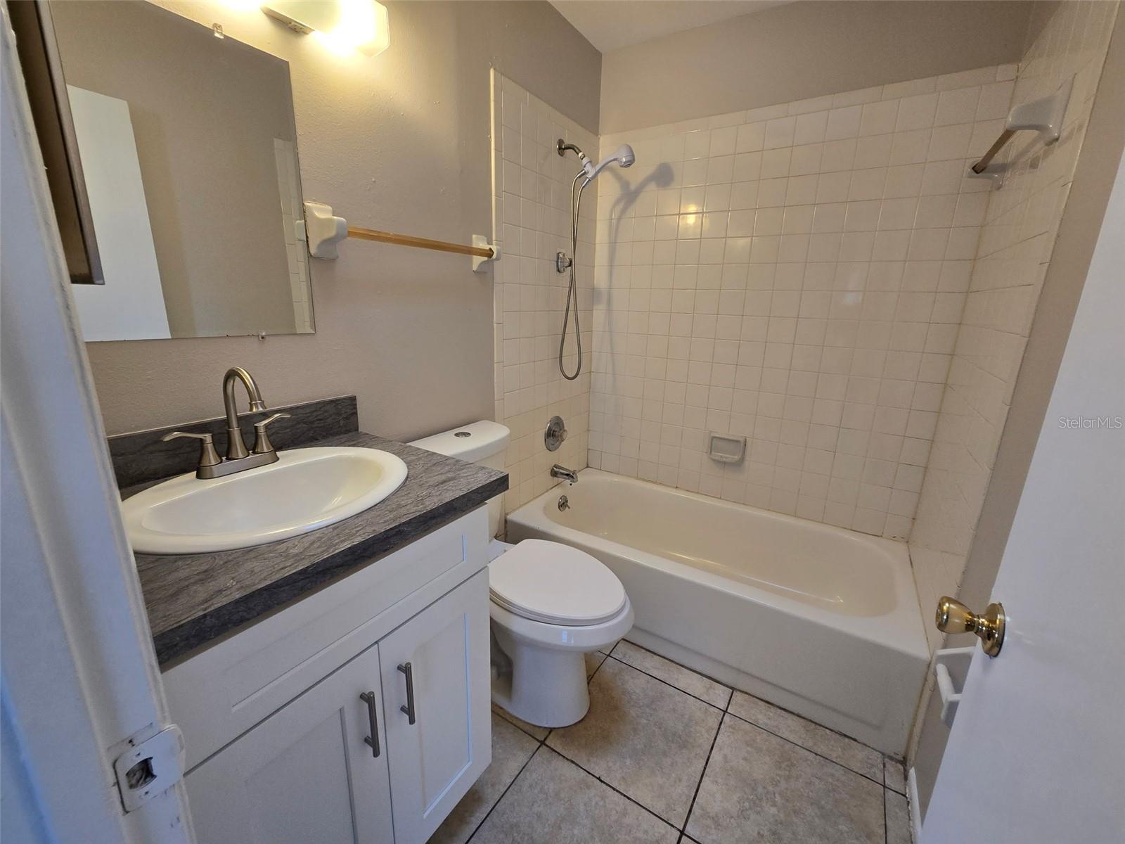 Image 7 of 8 For 385 Lime Street 2